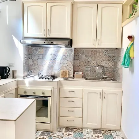 Roncella E La Sua Storia Centro Storico Apartment