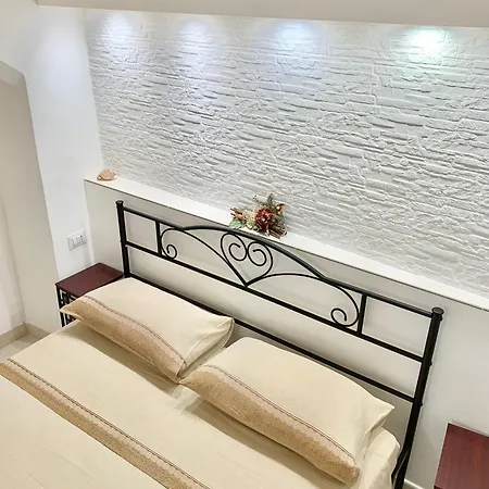 Roncella E La Sua Storia Centro Storico Apartment *